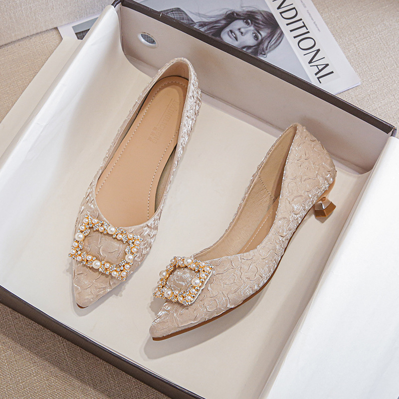 Elfenbeinfarbene, strukturiert – Womens Heels Bewertung und Preis
